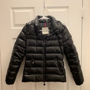 Moncler Bady short down jacket